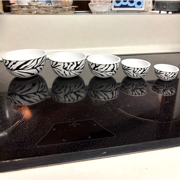 Zebra prep bowls nesting with measurement markings inside melamine - Picture 12 of 12